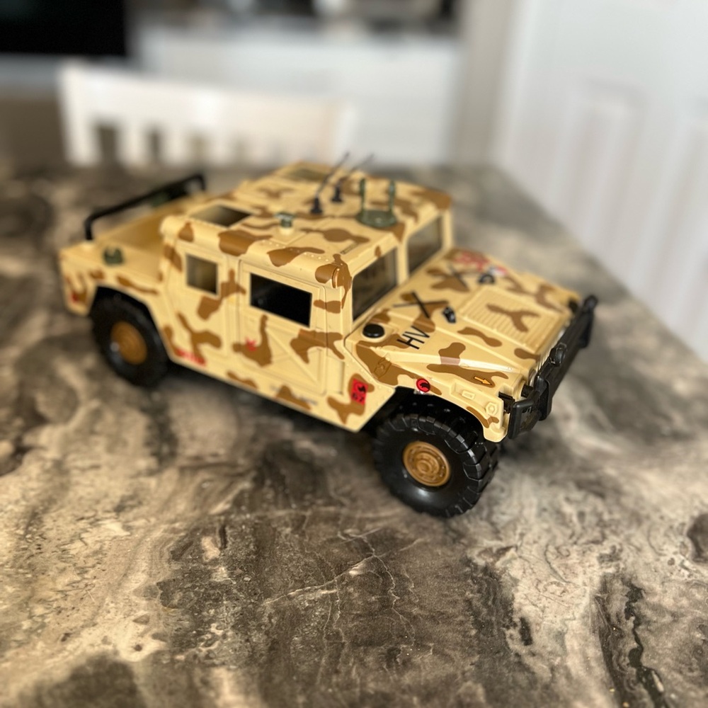 Landard Toys LTD. Hummer Military Desert Camouflage